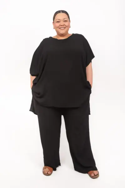 Harrison Round Neck Black