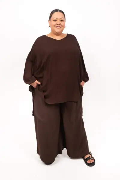 Harrison L/S Elastic Sleeve V Neck Chocolate